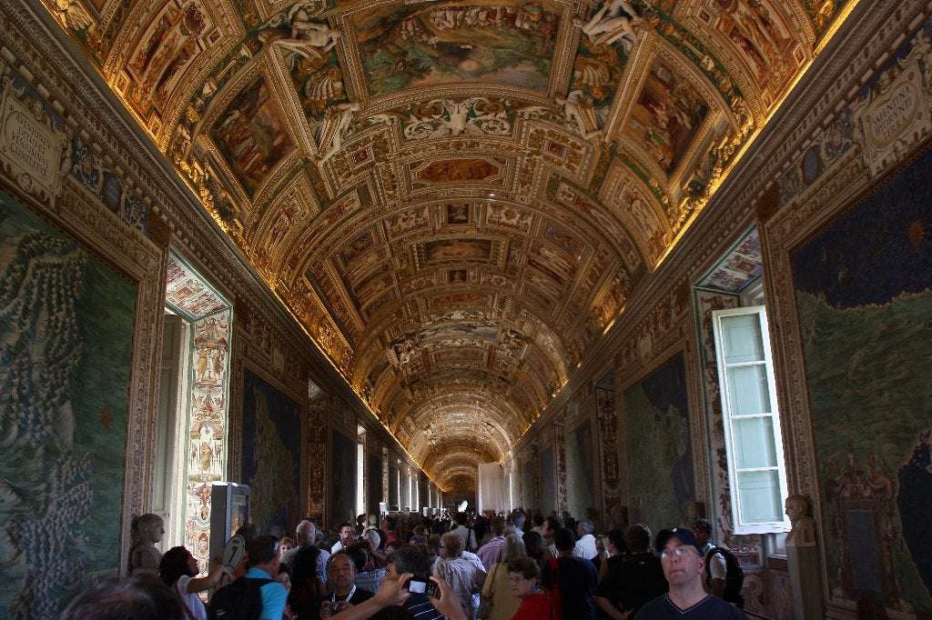 museos vaticanos roma italia