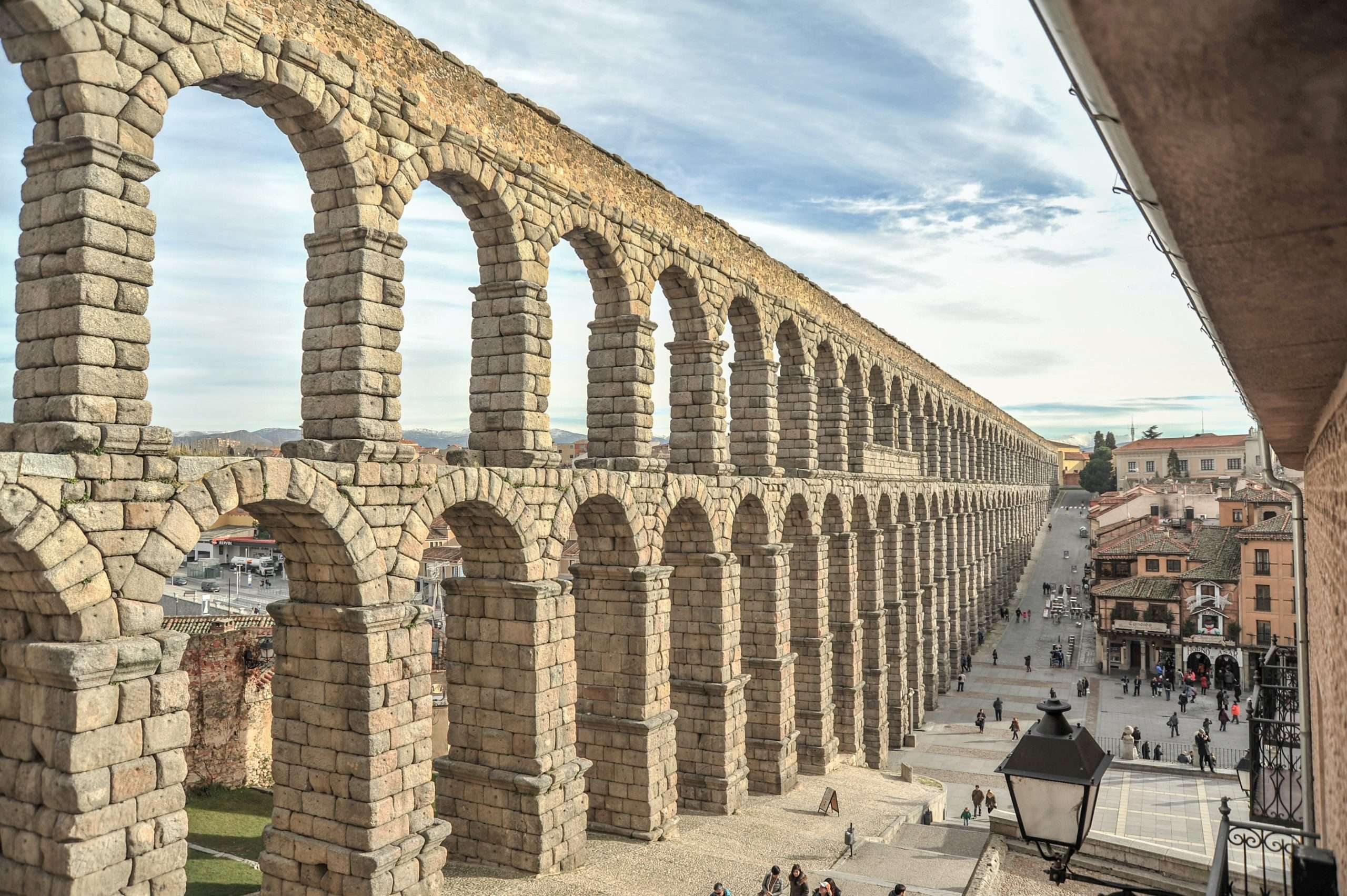 acueducto de Segovia Segovia con niños