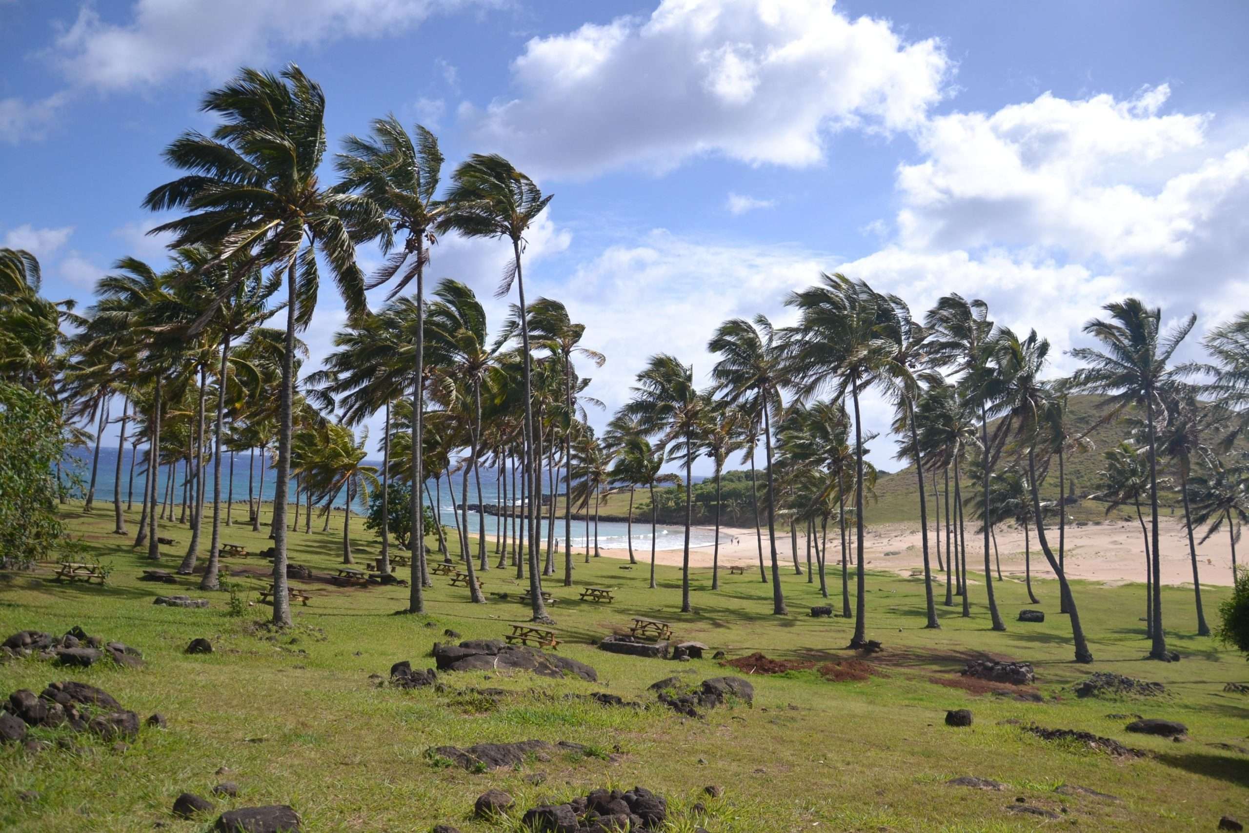 playa de anakena las 20 mejores playas de Latinoamérica