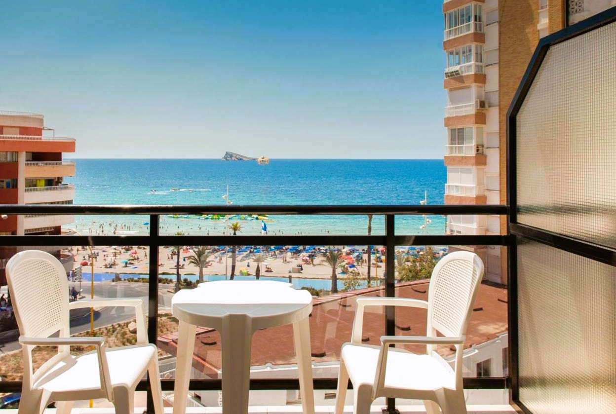 hoteles en benidorm con vistas al mar