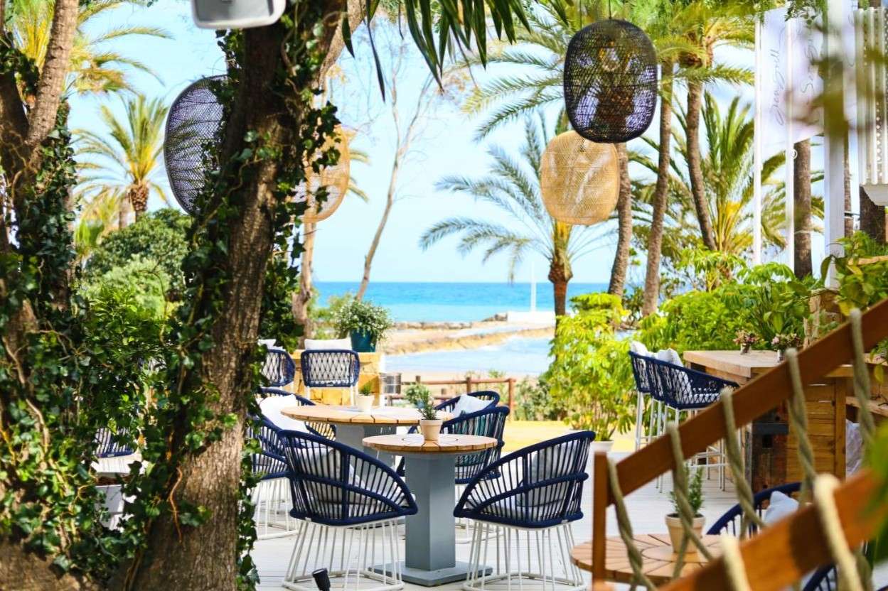 puente romano beach resort marbella hoteles con vistas al mar en espana